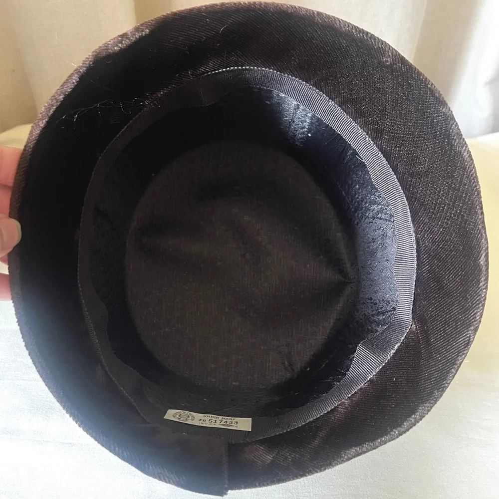Vintage 1960s Brown Velvet Pillbox Hat Pearl Stick Pin Cocktail Hat Small